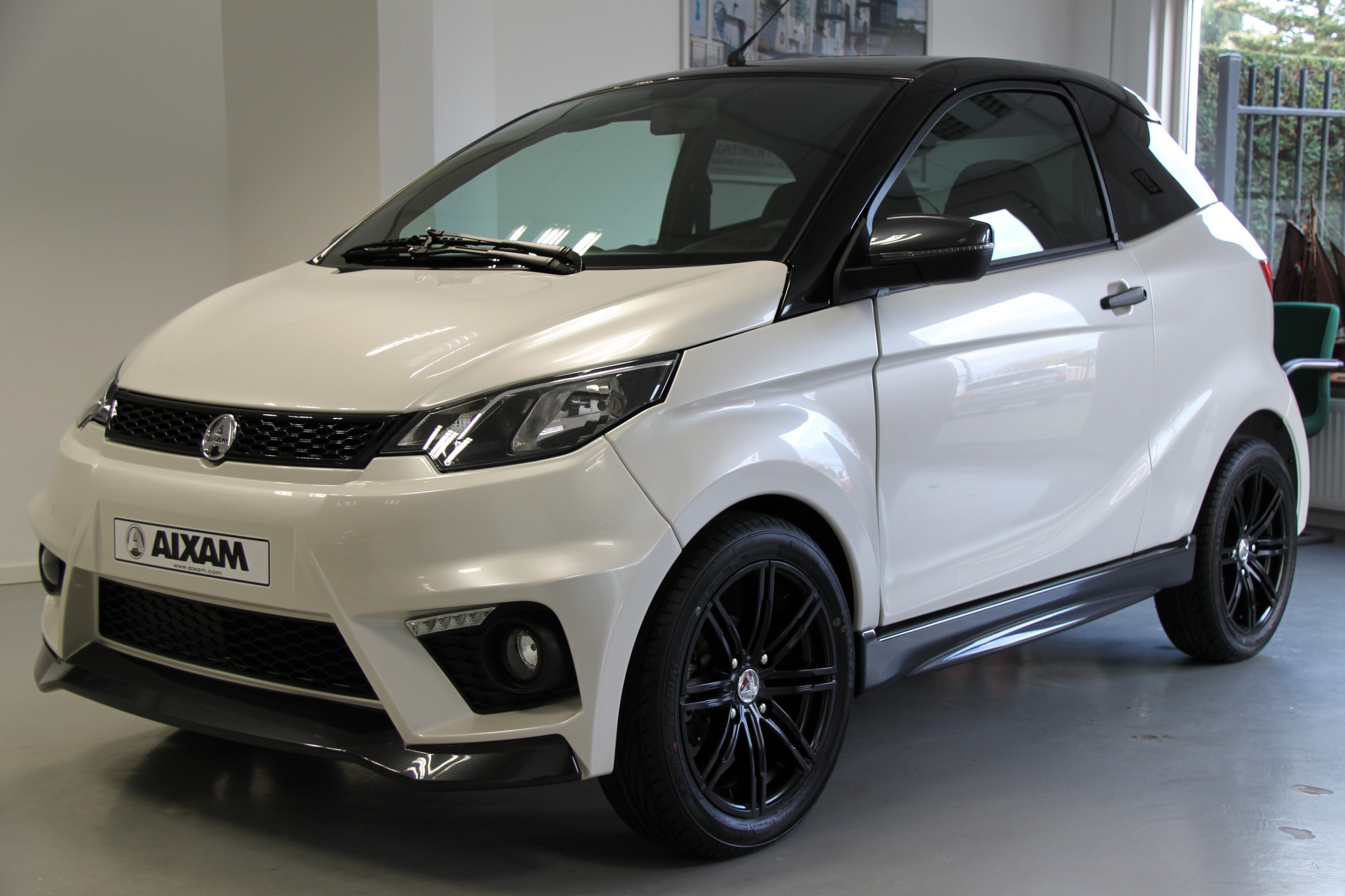Aixam Coupé GTI (Nieuw!) | Brommobielcenter Limburg | Occasions